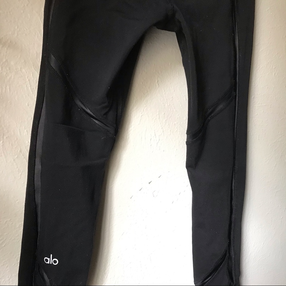 SOLD // Alo Yoga Black Leggings - Picture 9 of 11